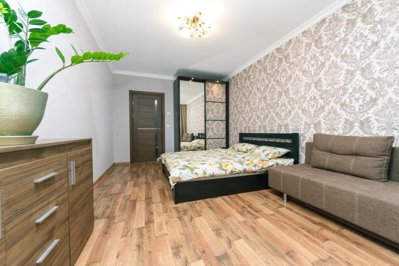 позняки олени пчілки большая 3 ка возле ашана Apartment