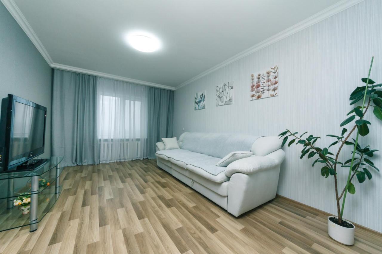 позняки олени пчілки большая 3 ка возле ашана Apartment *