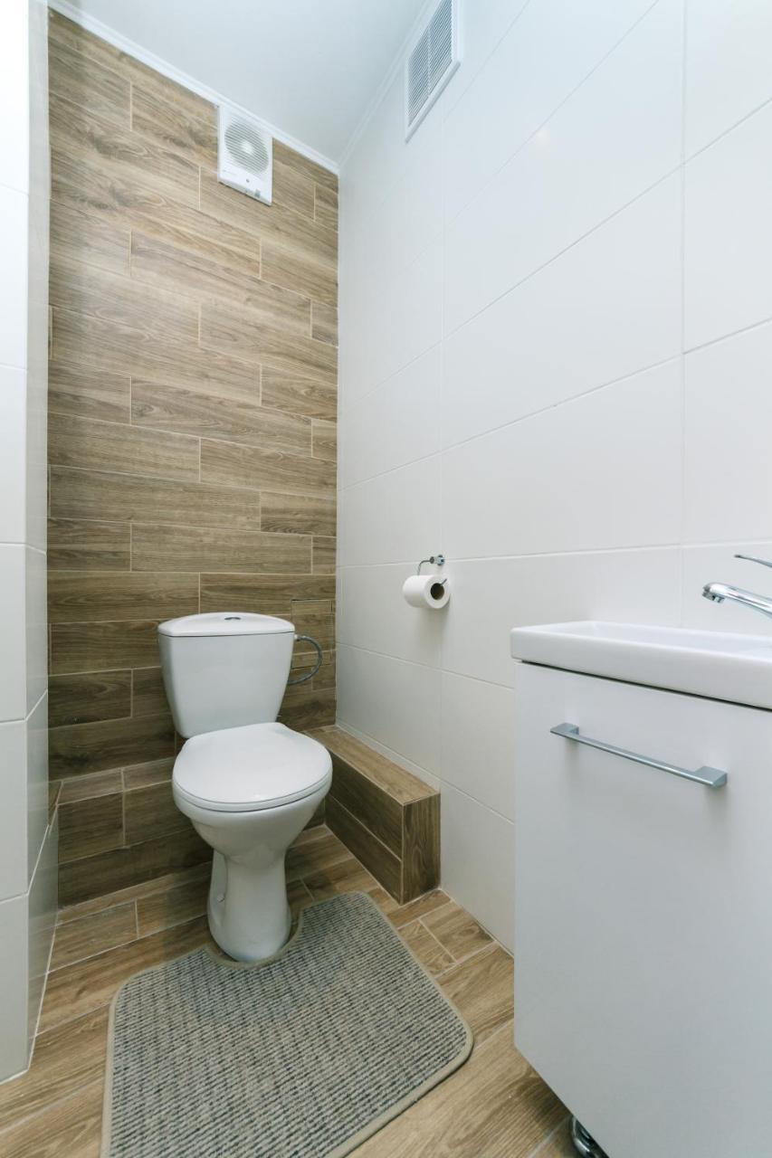 позняки олени пчілки большая 3 ка возле ашана Apartment Kyiv
